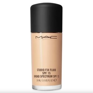 Mac Studio Fix Fluid spf 15 NC25